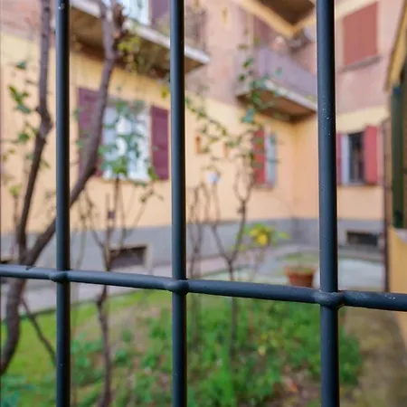 Cavaticcio By Lesdomus * بولونيا